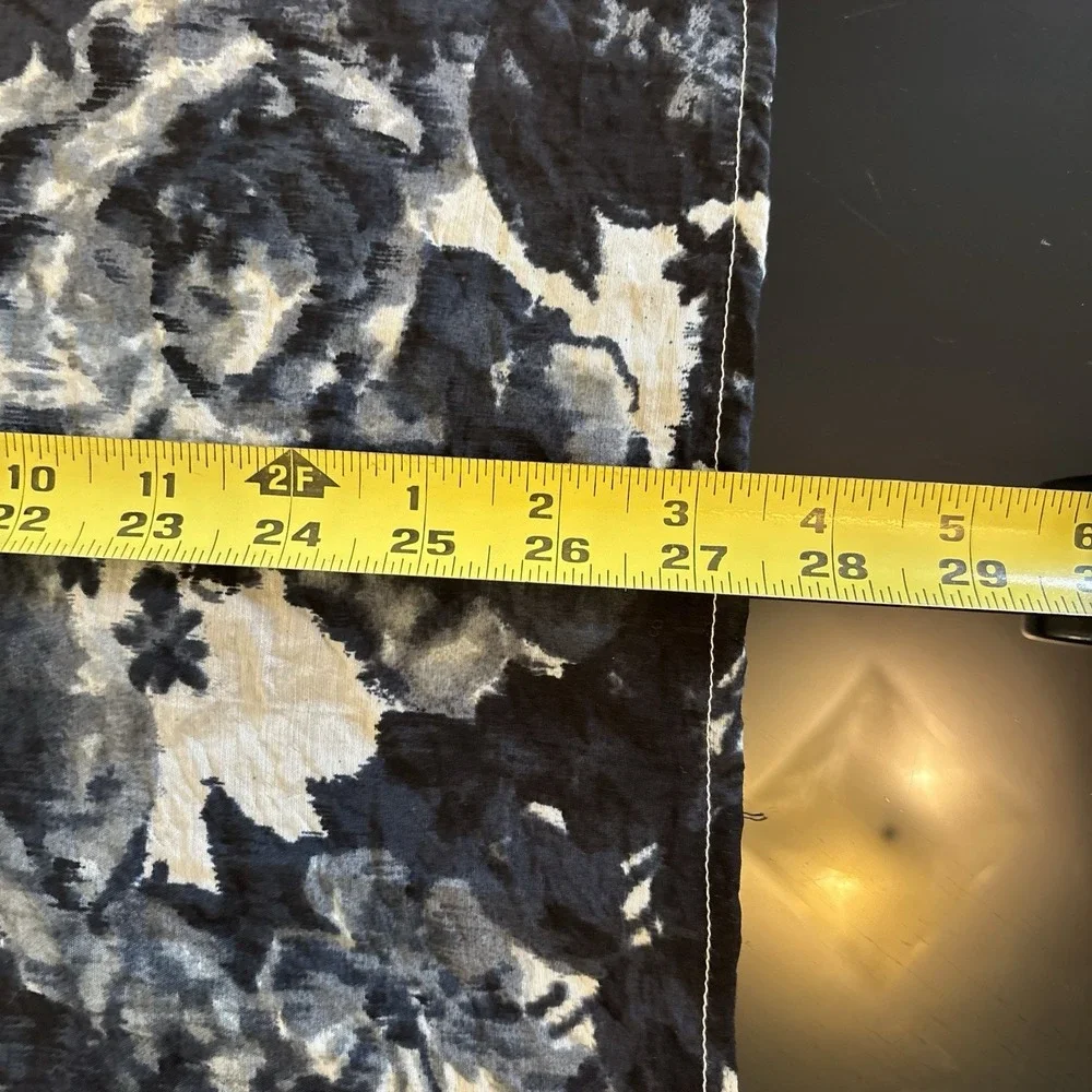 Habitat Women's Blouse Tunic M White Black Floral Rose‎ Lightweight Whimsigoth - Picture 6 of 6